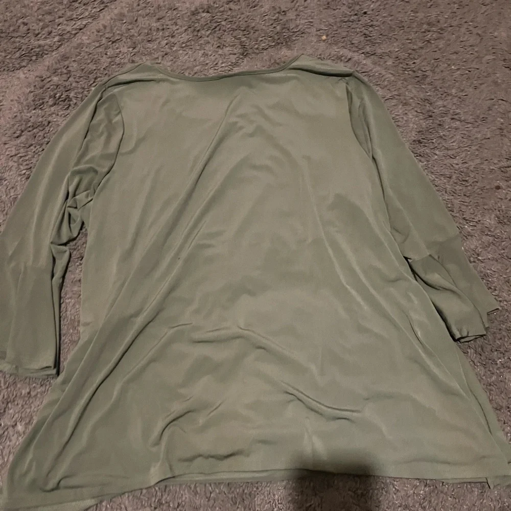Avenue Olive Green Blouse‎ - Picture 5 of 5